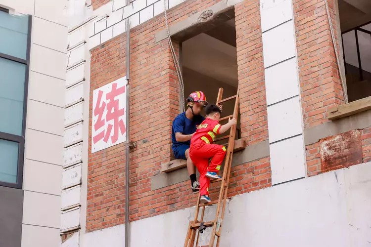 开营即火，这儿的快乐DU“暑”于你！