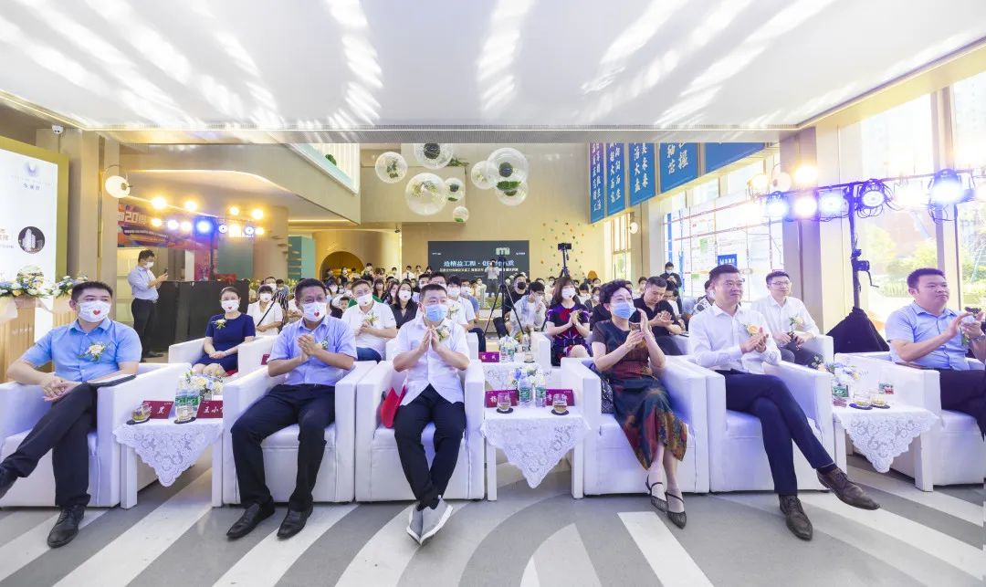 所有(yǒu)的伟大 源于一个勇敢的开始 图片